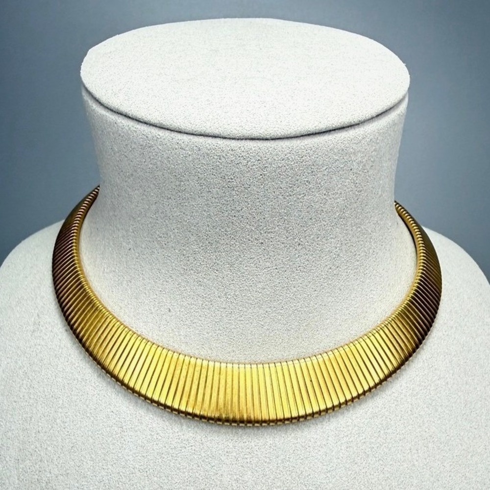 Monet Vintage‎ Omega Choker Necklace Gold Tone Ribbed 15"